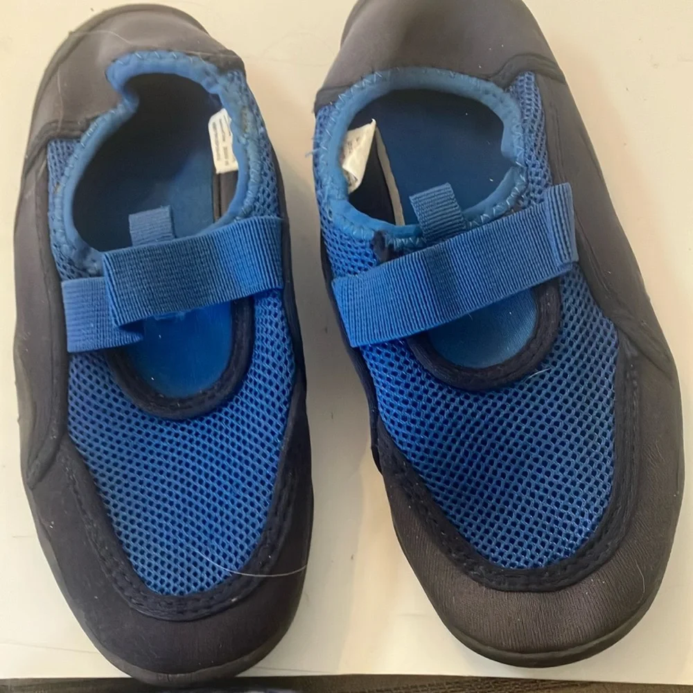 Wonder nation water shoes 13/1
